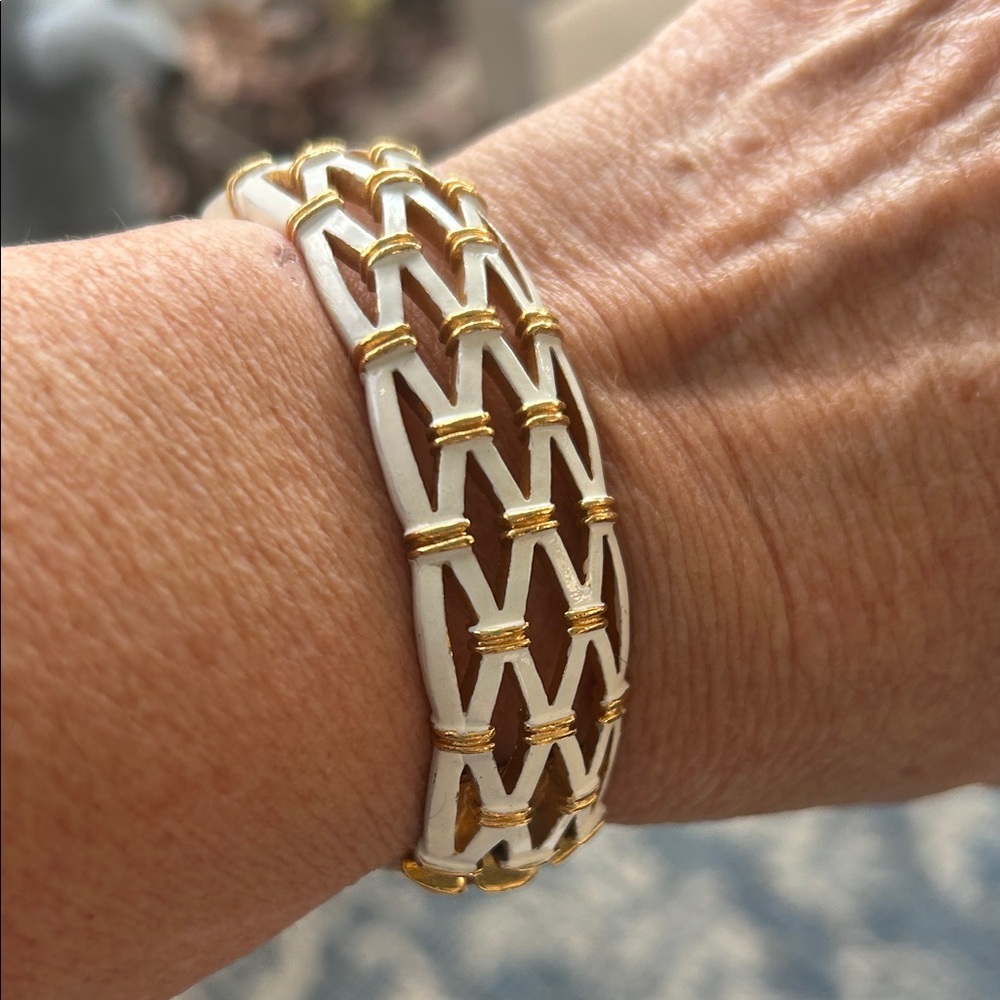 Gold-tone & White Enamel Woven Openwork Hinged Bangle Bracelet - Picture 7 of 8